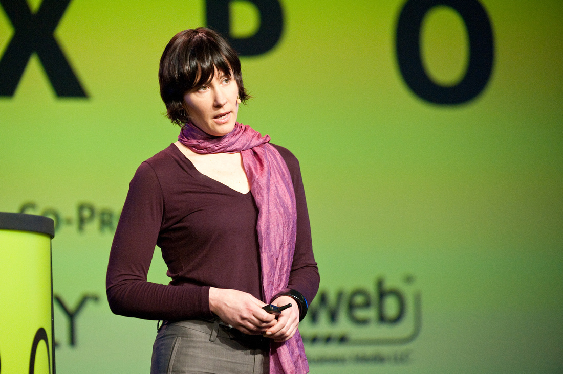 amanda نمایشگاه های web 2 و CMS در ماه می